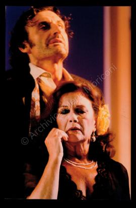 La rosa tatuata. Massimo Venturiello e Valeria Moriconi