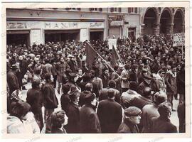 Concentrazione in Piazza del popolo a Pesaro - 1973