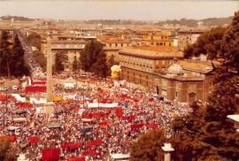 Manifestazione in Piazza del popolo a Roma