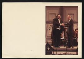 Consegna delle chiavi della città di Pesaro a Luciano Pavarotti